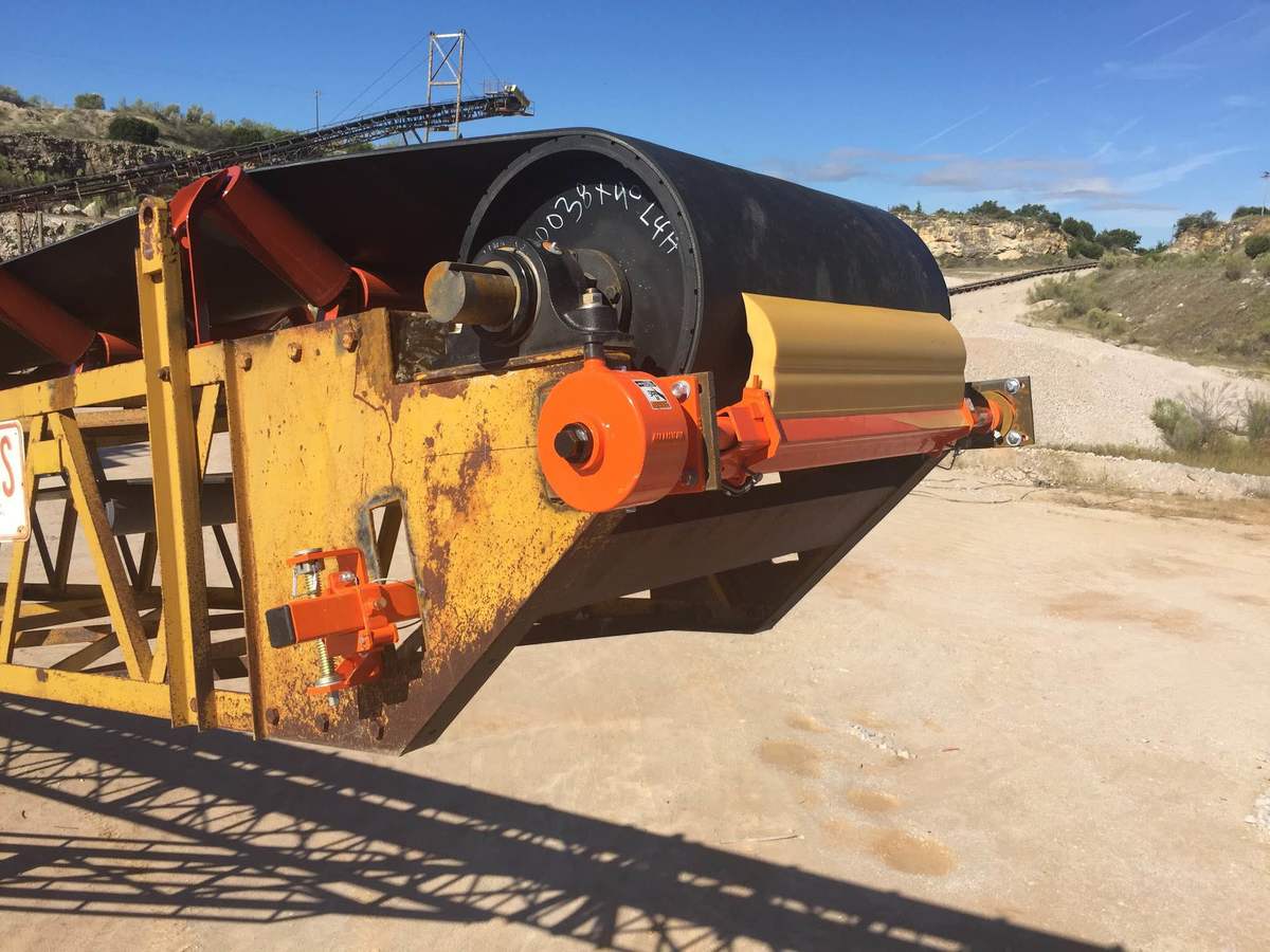 Hanson Burnette 工廠為解決嚴(yán)重的回程帶料問(wèn)題而安裝了 Martin? QB1? 清掃器(重型)(圖3)